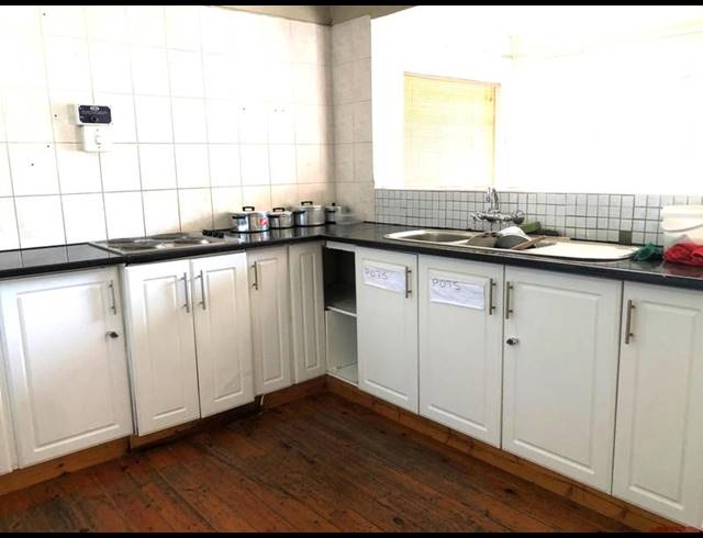 7 BEDROOM HOUSE FOR SALE IN SCOTTSVILLE